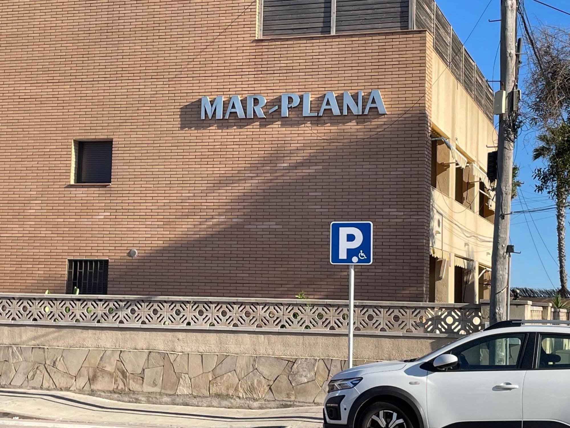 Marplana Lägenhet Castelldefels Exteriör bild